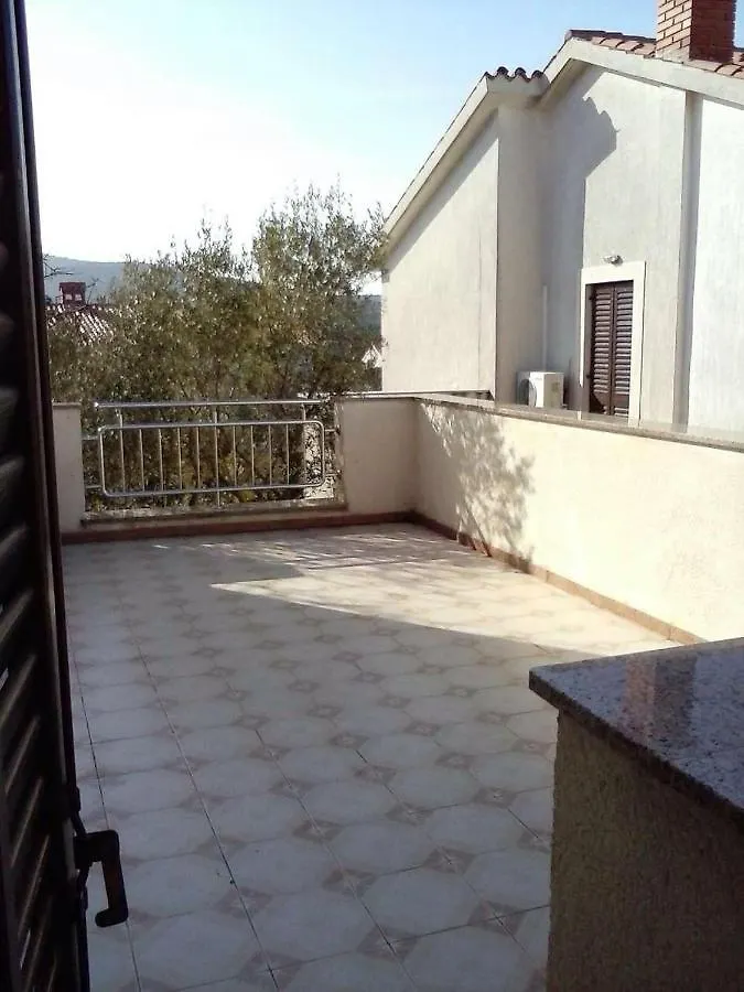 Apartments With A Parking Space Cres - 12609